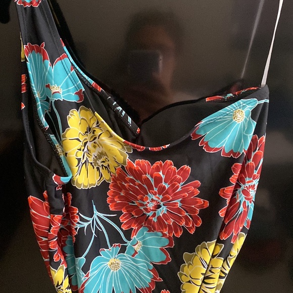 Jones New York Off the Shoulder Swimsuit - Picture 3 of 6